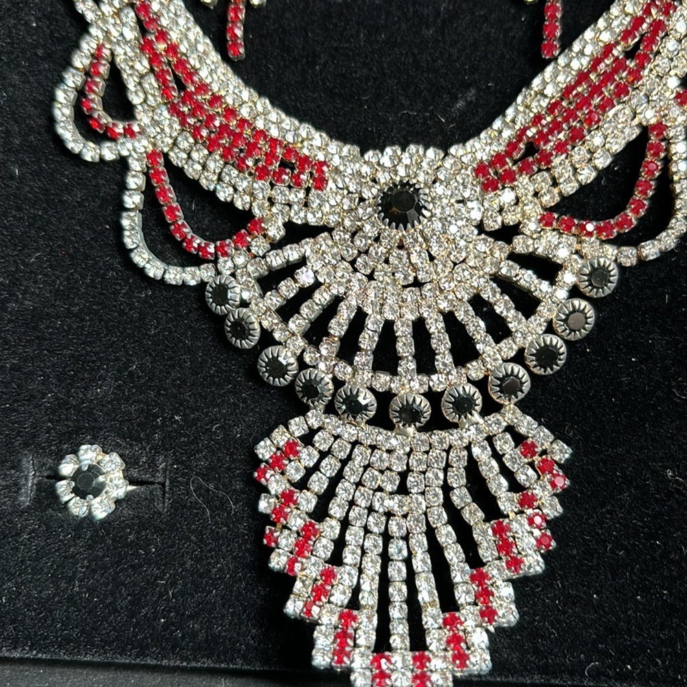 New Rhinestone Formal Set - Picture 2 of 3